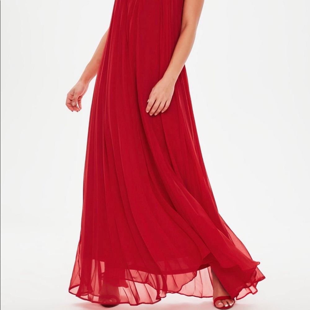 ♦️Missguided Red maxi dress. Size 0♦️